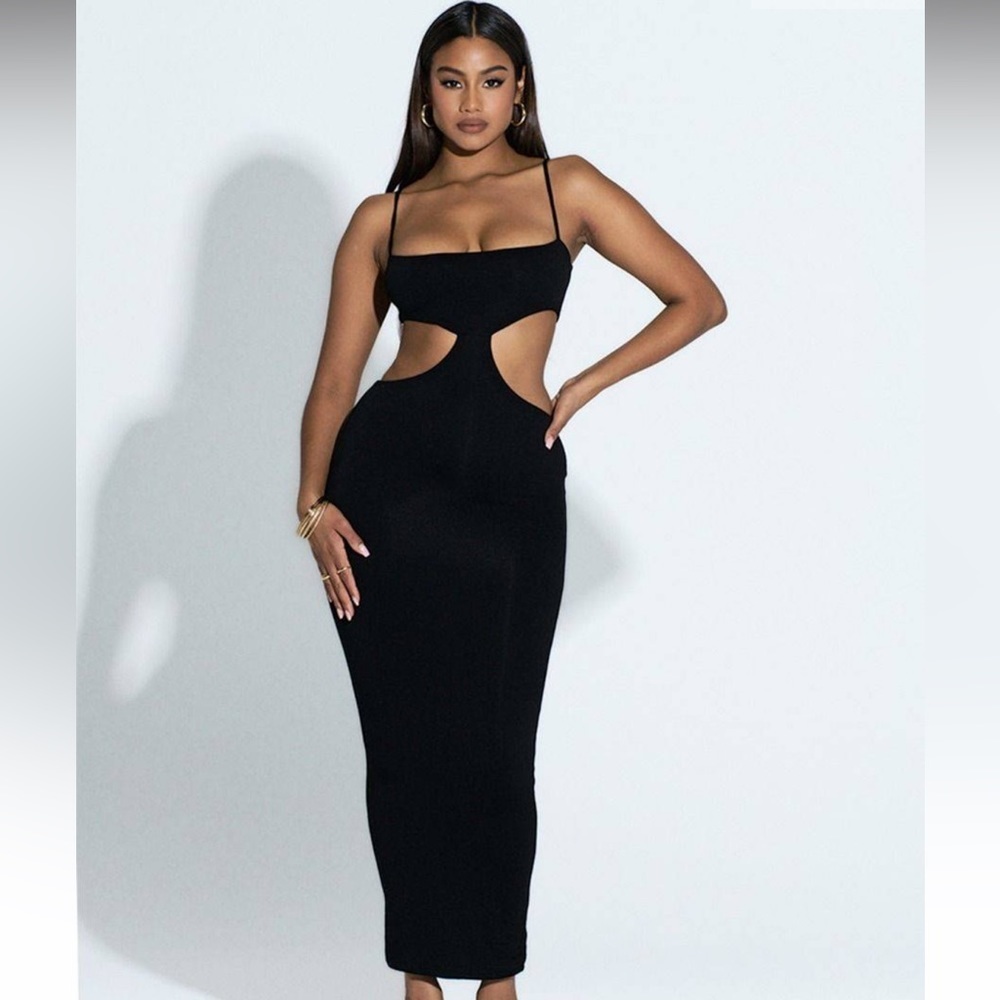 NAKED Wardrobe All Eyes On Me Maxi Dress - Picture 1 of 3
